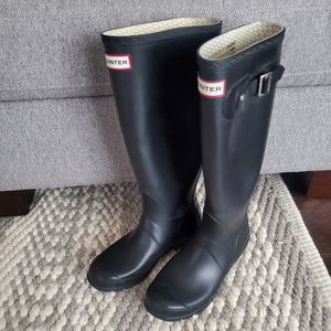 Extremely great shape hunter boots